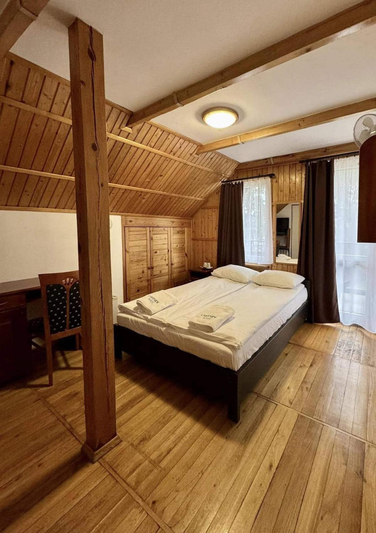 Powidz Lakeside Hotel & Restaurant Ngoại thất bức ảnh